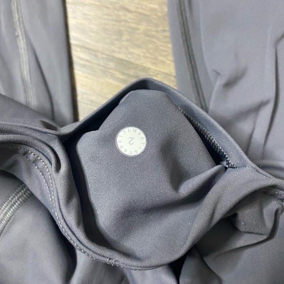 Lululemon Fast & Free 7/8 Tight II *Nulux 25" - Picture 6 of 6